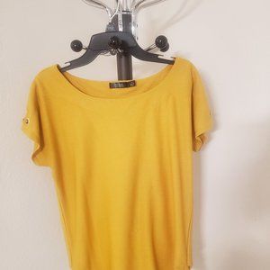 Mustard yellow blouse cure
